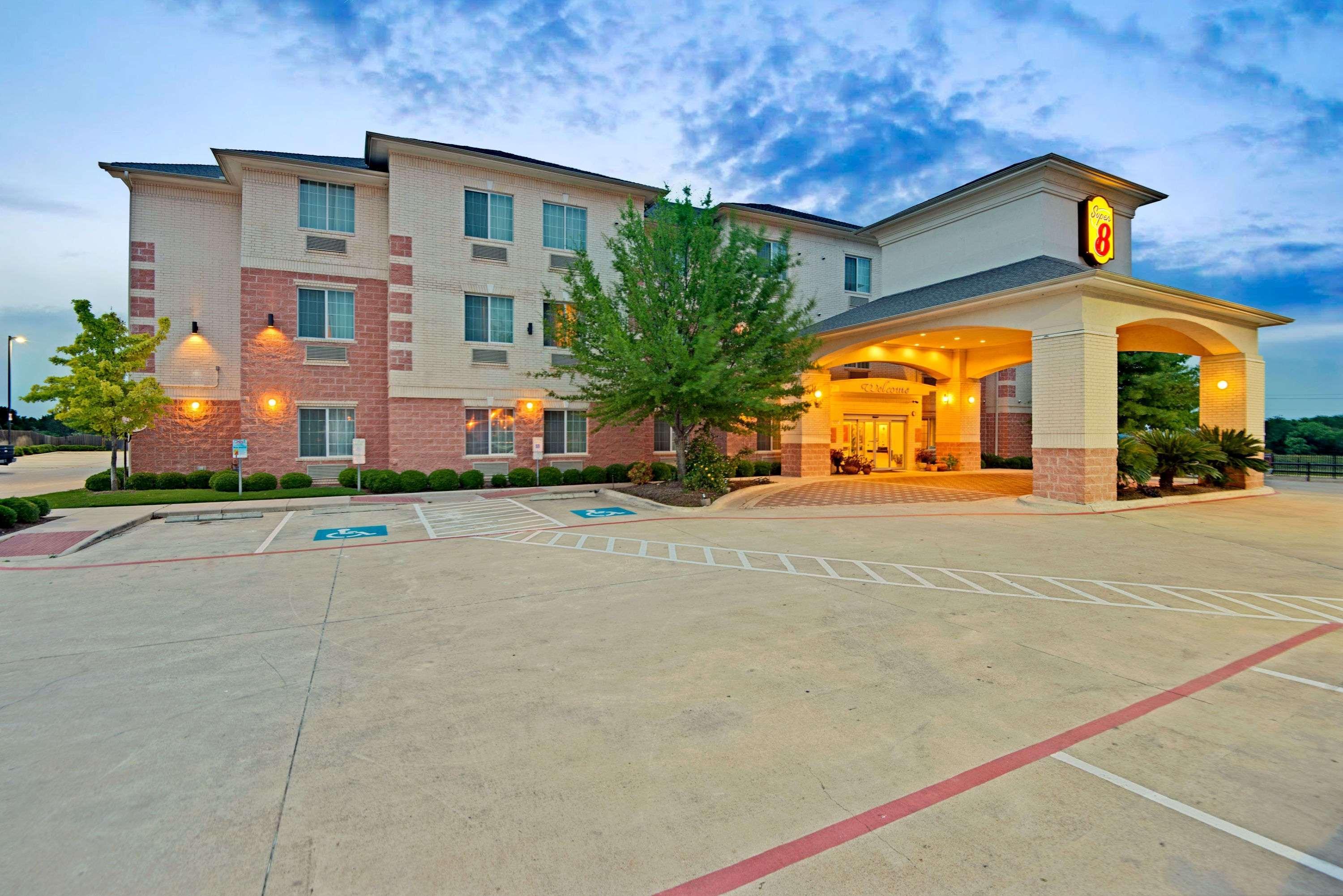 Super 8 By Wyndham Austin/Airport North Hotel ภายนอก รูปภาพ